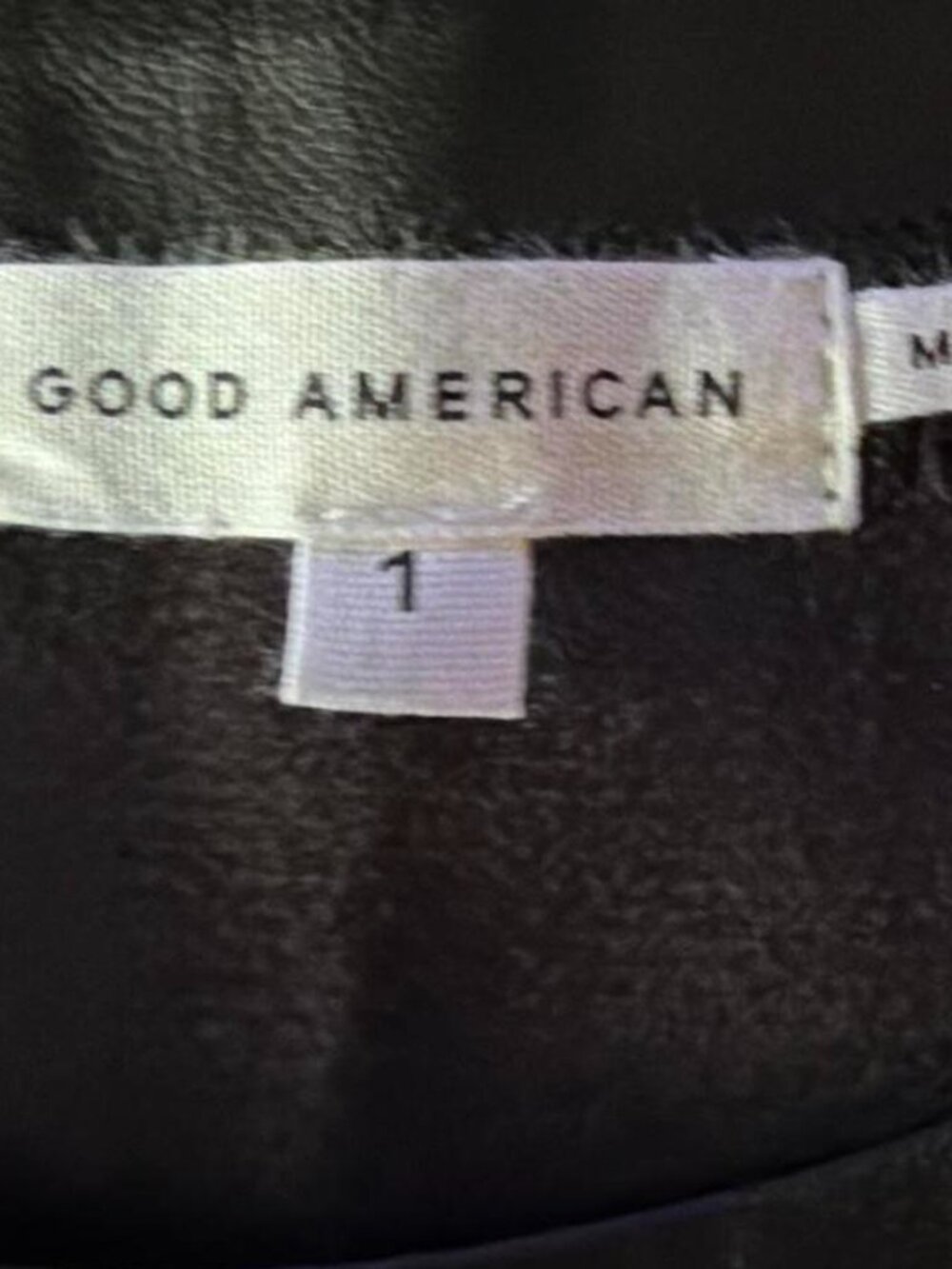 Good American Black Faux Leather Short Sleeve Top - Picture 3 of 4